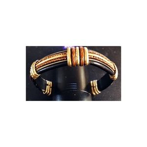 NWOT HEAVY LEATHER WIRE WRAP BRACELET